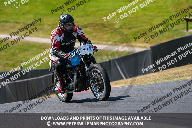 cadwell park;cadwell park photographs;cadwell trackday photographs;enduro digital images;event digital images;eventdigitalimages;peter wileman photography;racing digital images;trackday digital images;trackday photos